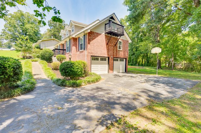 2017 Jacquelin Drive, Soddy Daisy, TN 37379