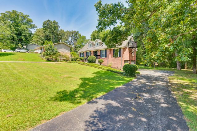 2017 Jacquelin Drive, Soddy Daisy, TN 37379