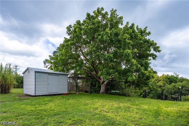 2016 Pellam BLVD, Port Charlotte, FL 33948