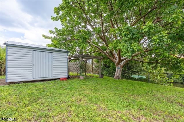 2016 Pellam BLVD, Port Charlotte, FL 33948
