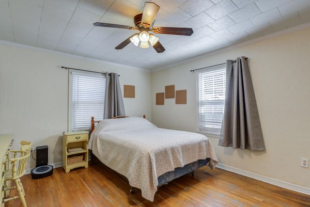 916 E Tate Street, Brownfield, TX 79316