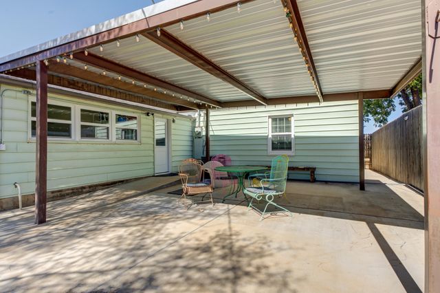 916 E Tate Street, Brownfield, TX 79316