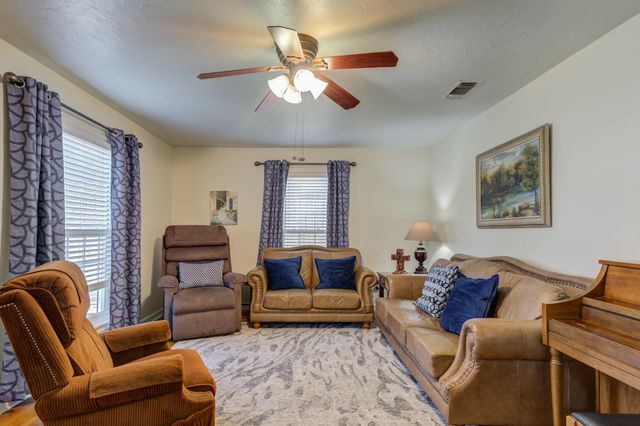 916 E Tate Street, Brownfield, TX 79316