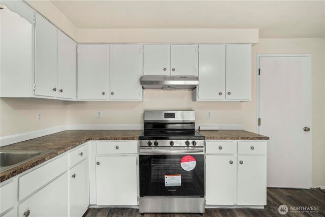 523 159th Street E, Tacoma, WA 98445