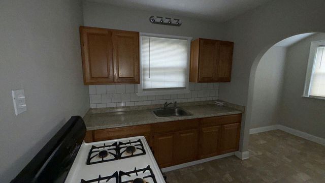 15890 Evanston Street, Detroit, MI 48224