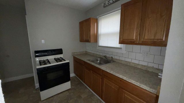 15890 Evanston Street, Detroit, MI 48224