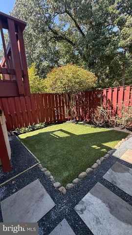 5528 JOWETT CT, Alexandria, VA 22315