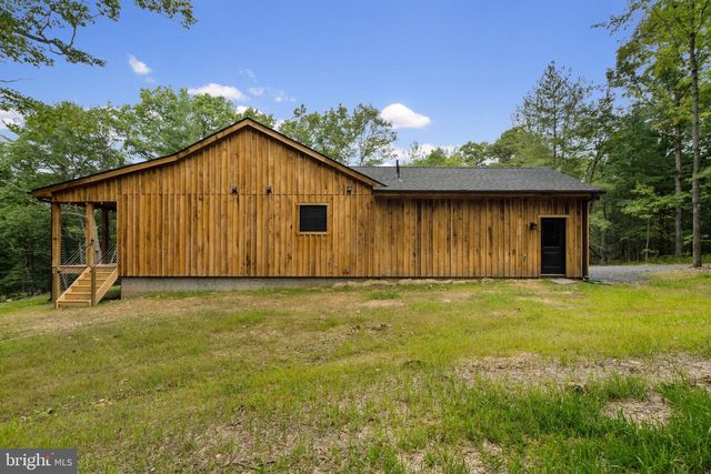 80 RIVER OAK DR, Bentonville, VA 22610