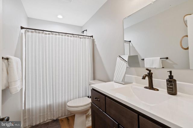 80 RIVER OAK DR, Bentonville, VA 22610