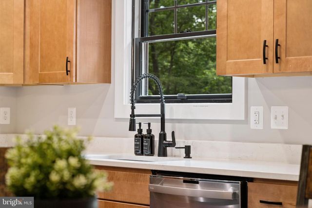 80 RIVER OAK DR, Bentonville, VA 22610