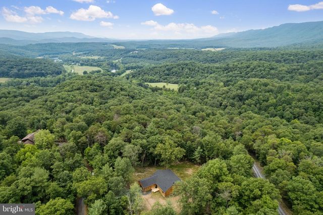 80 RIVER OAK DR, Bentonville, VA 22610