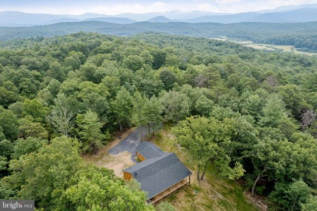 80 RIVER OAK DR, Bentonville, VA 22610