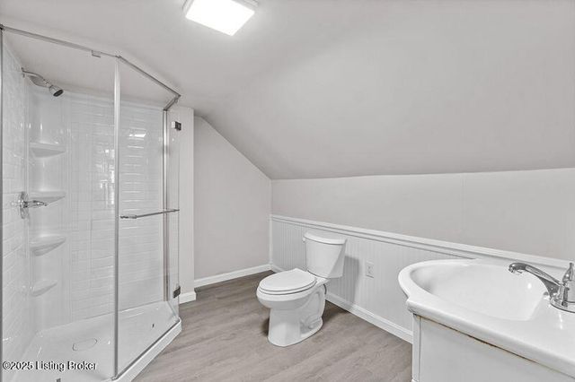 7912 3rd Street Rd, Louisville, KY 40214