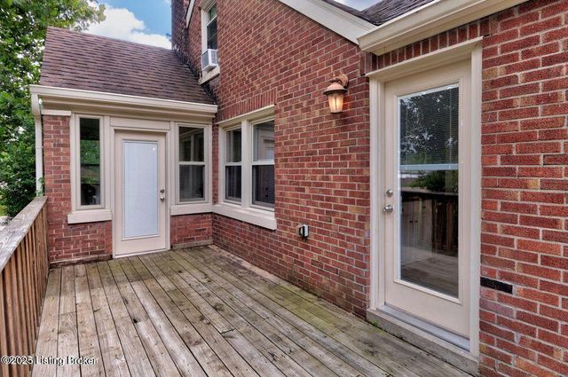 7912 3rd Street Rd, Louisville, KY 40214