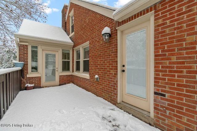 7912 3rd Street Rd, Louisville, KY 40214