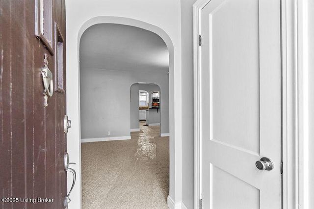 7912 3rd Street Rd, Louisville, KY 40214