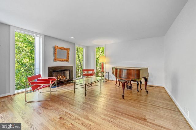 125 EAGLES MERE RD, Great Falls, VA 22066
