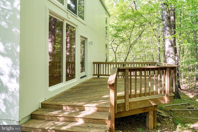 125 EAGLES MERE RD, Great Falls, VA 22066