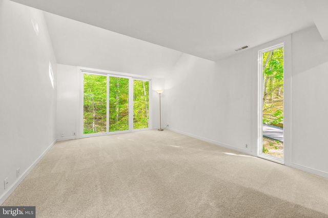125 EAGLES MERE RD, Great Falls, VA 22066
