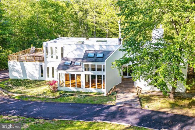 125 EAGLES MERE RD, Great Falls, VA 22066