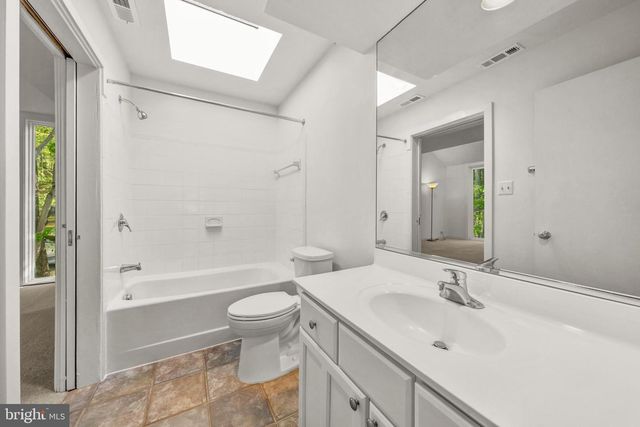 125 EAGLES MERE RD, Great Falls, VA 22066