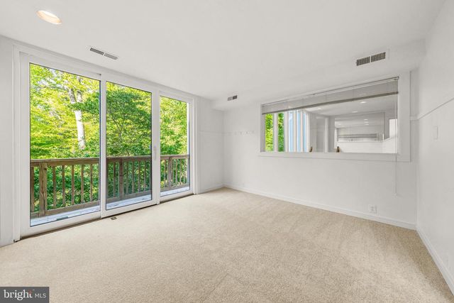 125 EAGLES MERE RD, Great Falls, VA 22066