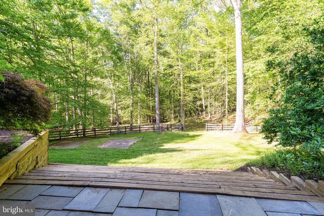 125 EAGLES MERE RD, Great Falls, VA 22066