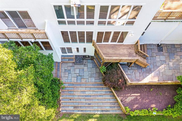 125 EAGLES MERE RD, Great Falls, VA 22066