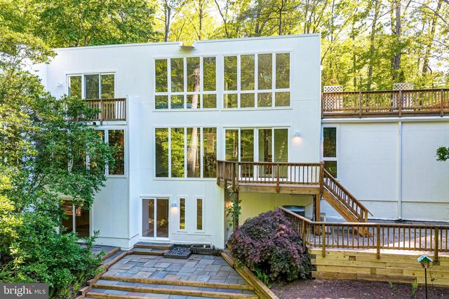 125 EAGLES MERE RD, Great Falls, VA 22066