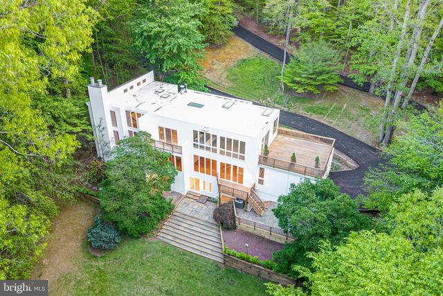 125 EAGLES MERE RD, Great Falls, VA 22066