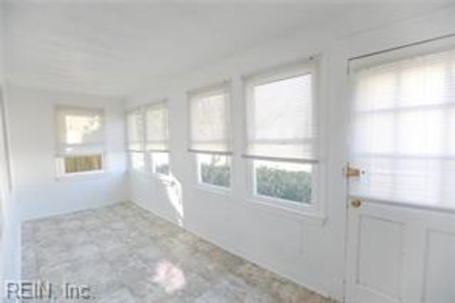 6 Burtis ST, Portsmouth, VA 23702