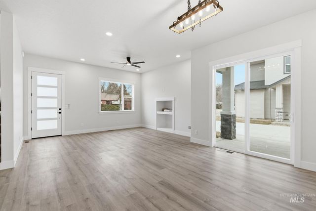 6829 W Ustick, Boise, ID 83704