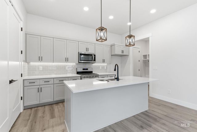 6829 W Ustick, Boise, ID 83704