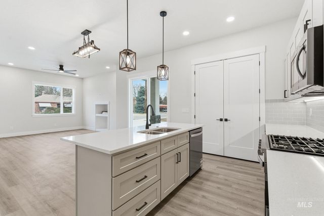 6829 W Ustick, Boise, ID 83704