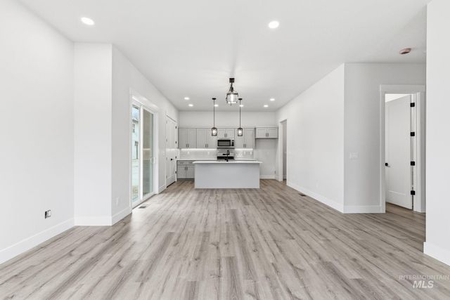 6829 W Ustick, Boise, ID 83704