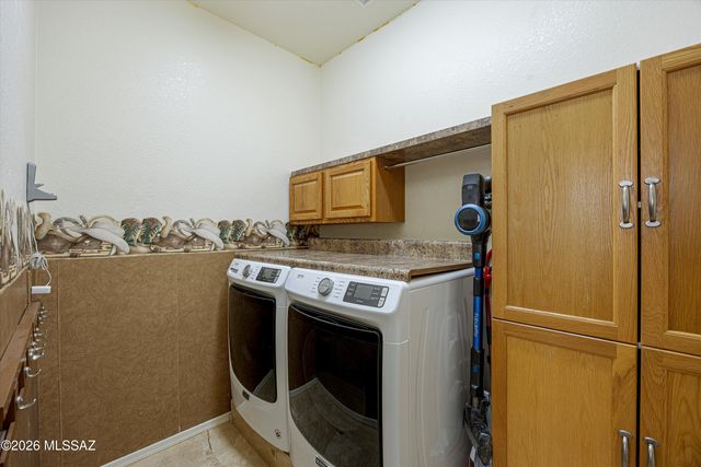 1265 N Birds Nest Road, Green Valley, AZ 85614