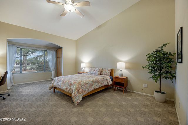 1265 N Birds Nest Road, Green Valley, AZ 85614