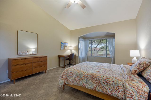 1265 N Birds Nest Road, Green Valley, AZ 85614
