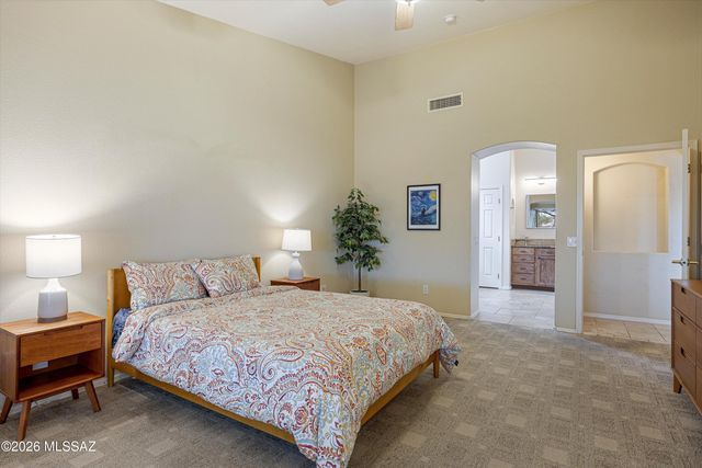 1265 N Birds Nest Road, Green Valley, AZ 85614