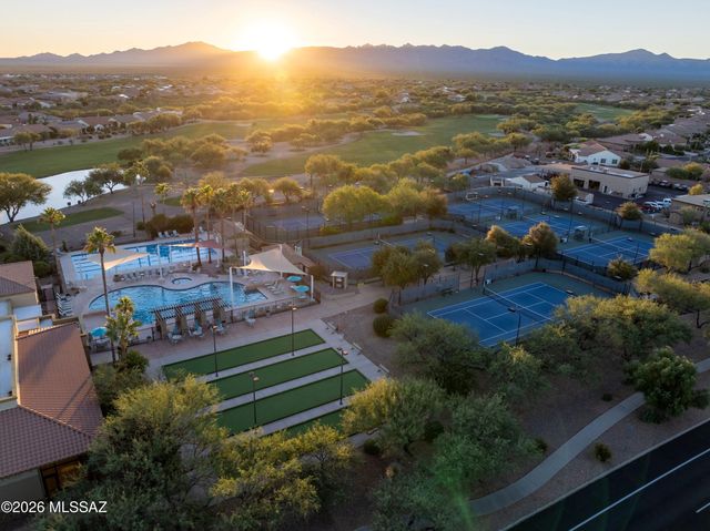 1265 N Birds Nest Road, Green Valley, AZ 85614