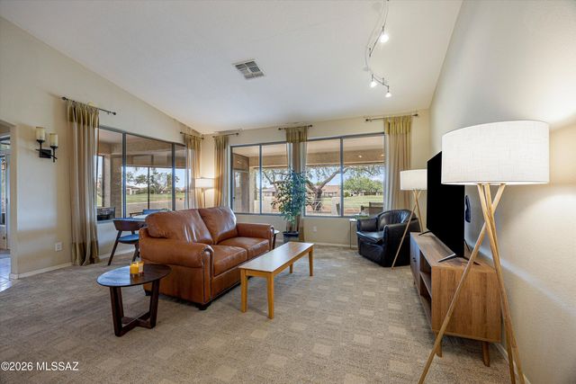 1265 N Birds Nest Road, Green Valley, AZ 85614