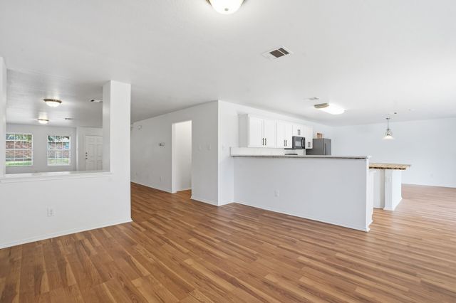 932 Robbins Way, Saginaw, TX 76179