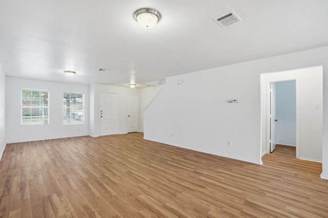 932 Robbins Way, Saginaw, TX 76179