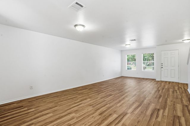 932 Robbins Way, Saginaw, TX 76179