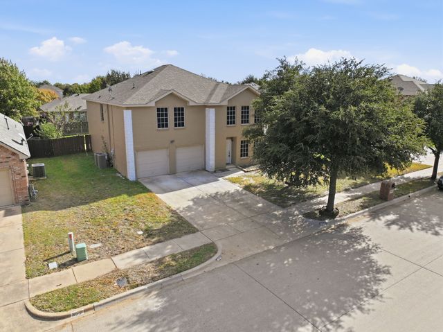 932 Robbins Way, Saginaw, TX 76179