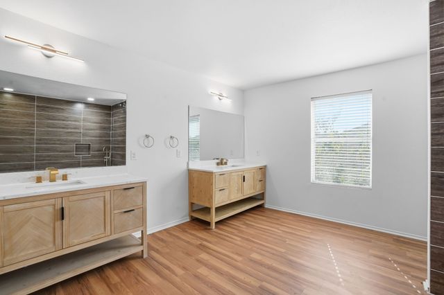 932 Robbins Way, Saginaw, TX 76179