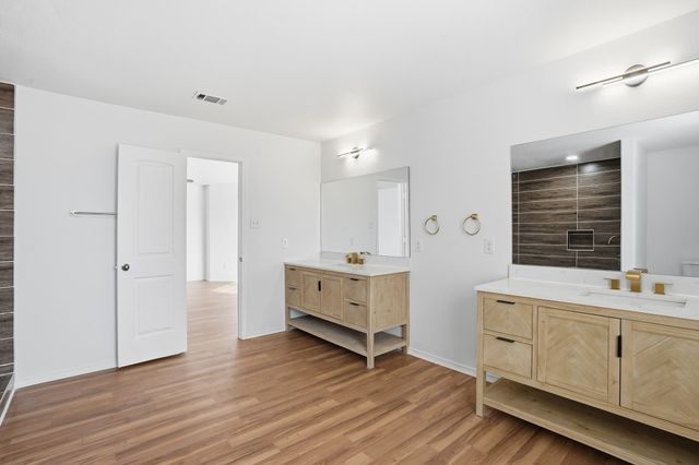 932 Robbins Way, Saginaw, TX 76179