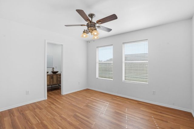 932 Robbins Way, Saginaw, TX 76179