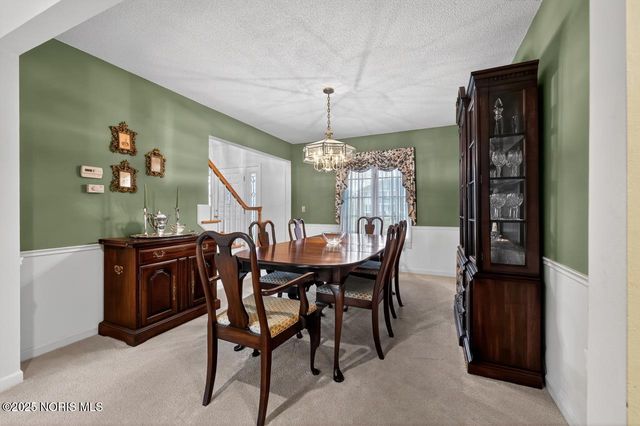 4414 Todd Drive, Sylvania, OH 43560