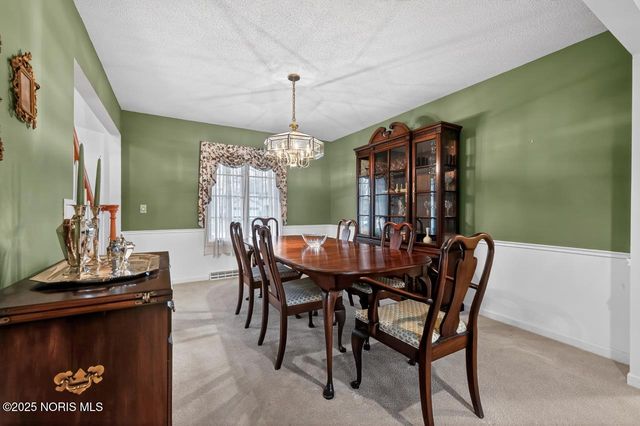 4414 Todd Drive, Sylvania, OH 43560